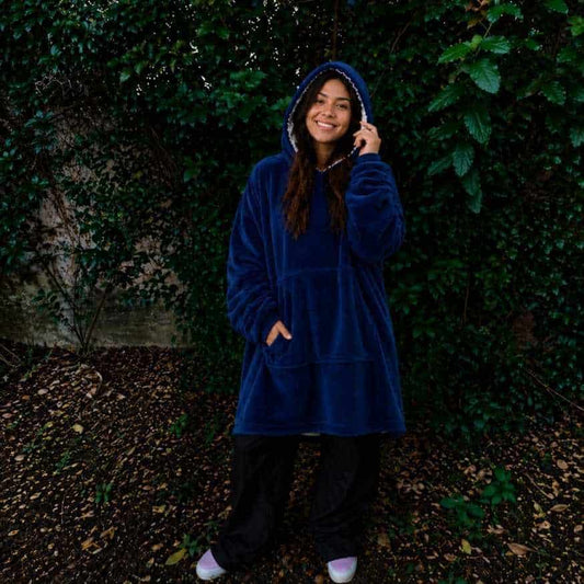 Dile adiós al frío este invierno con CozyCloud™Polerón Oversize Sherpa de Máximo Abrigo y Comodidad.